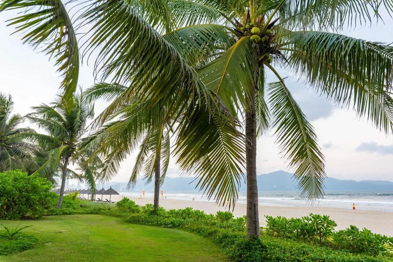 Tropical Pool Villas Da Nang Vietnam