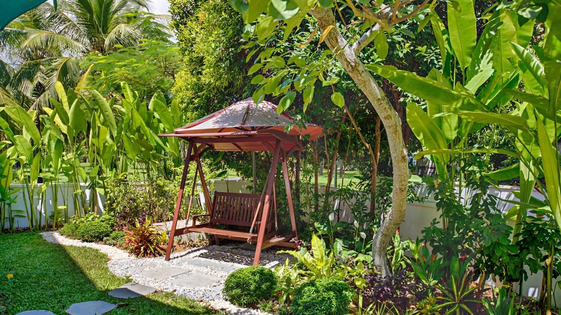 Tropical Pool Villas Da Nang Vietnam