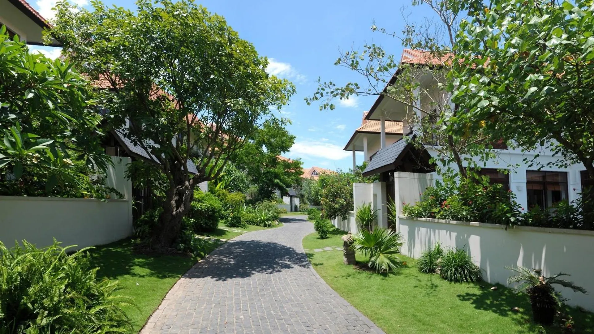 Tropical Pool Villas Da Nang